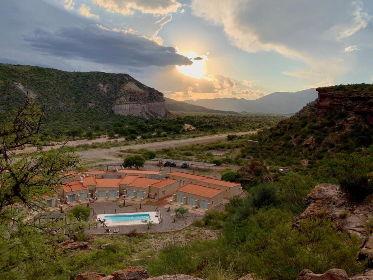 El Chiflon Posta Pueblo Hotel Exterior photo